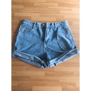 Boyfriend jean shorts